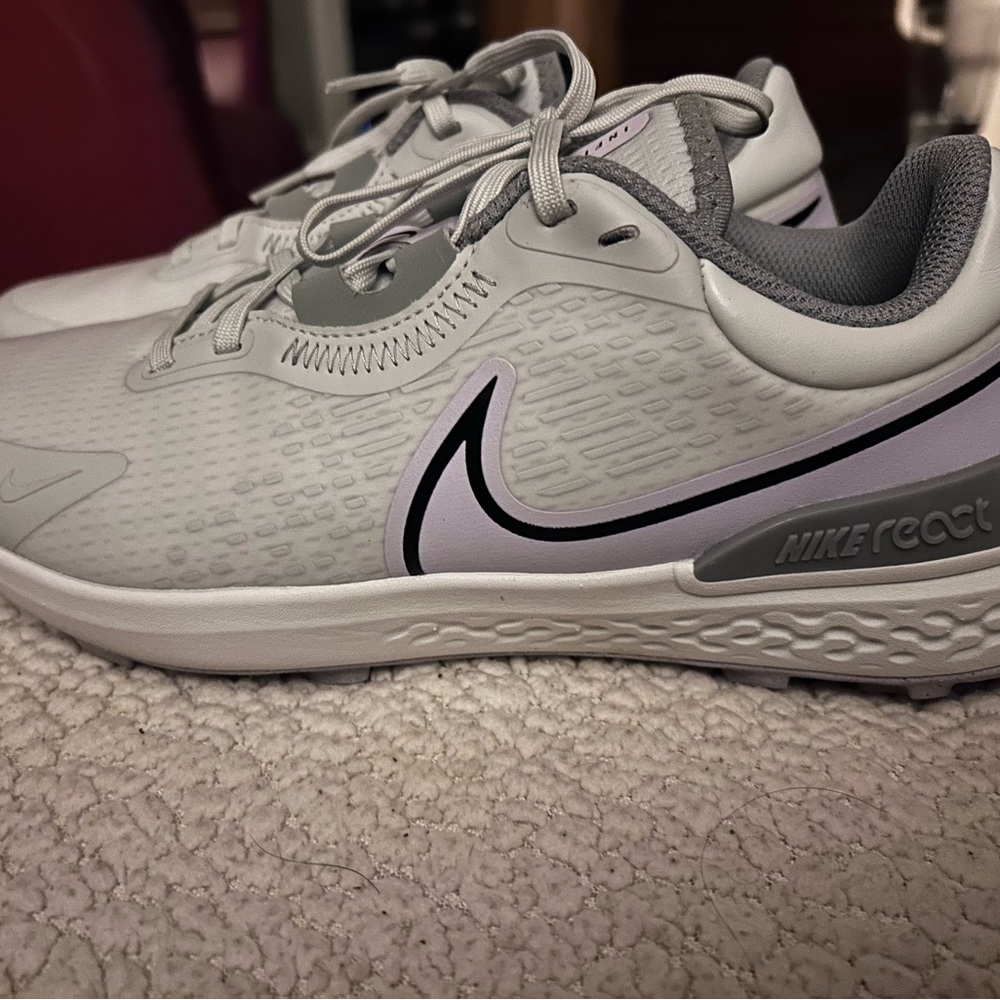 Nike Infinity Pro 2 React Golf Shoes Women’s 7.5 Gray White Spikeless Golf Snea